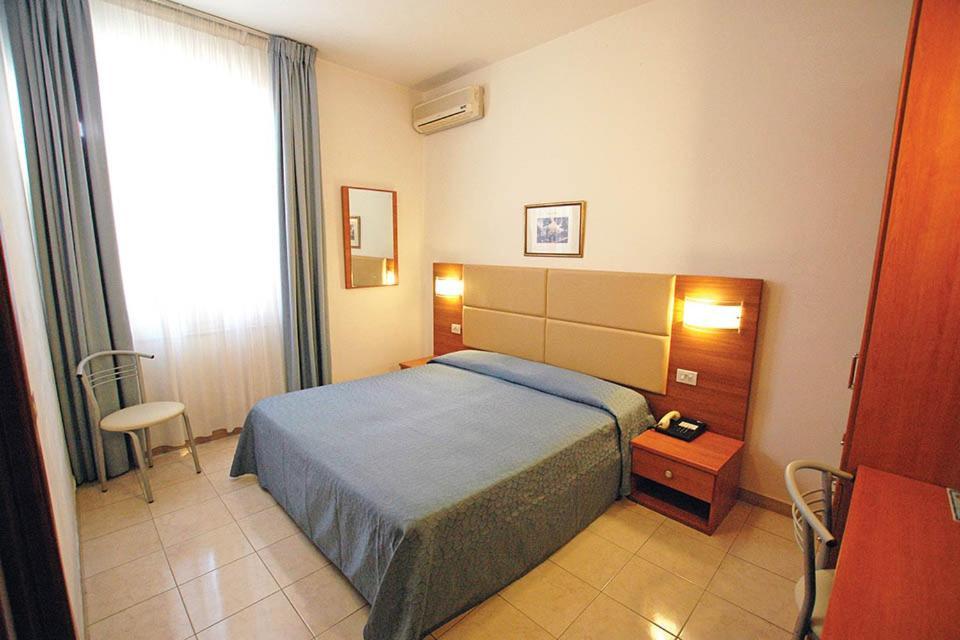 Hotel Patrizia Marina di Massa Extérieur photo