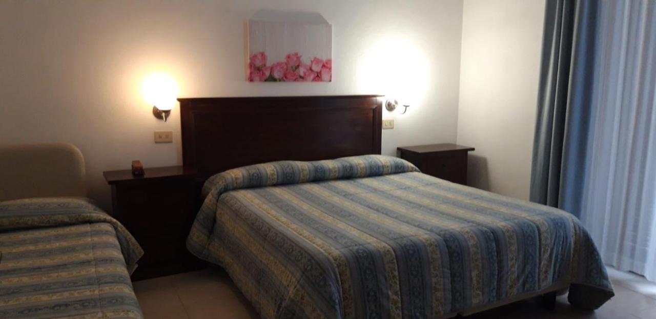 Hotel Patrizia Marina di Massa Extérieur photo