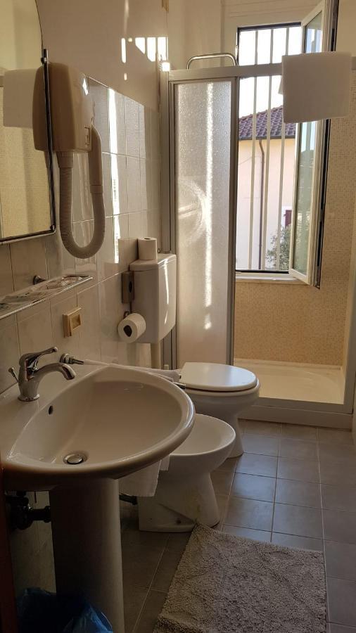 Hotel Patrizia Marina di Massa Extérieur photo
