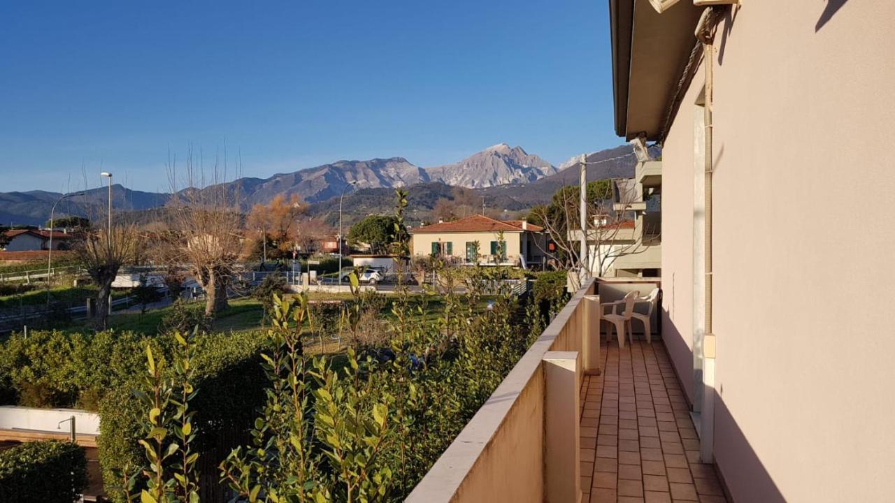 Hotel Patrizia Marina di Massa Extérieur photo